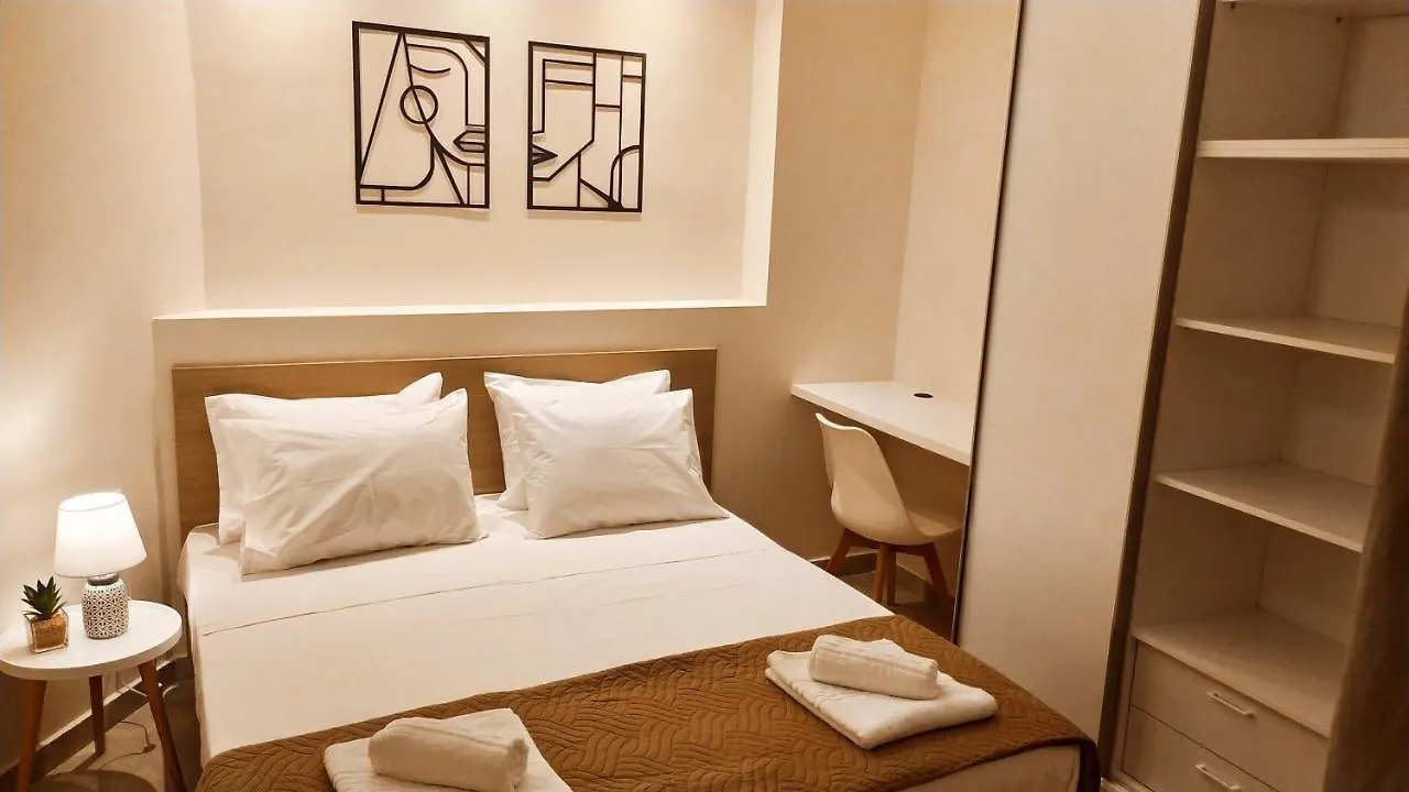 Uni Island - Old Town Suites Candia