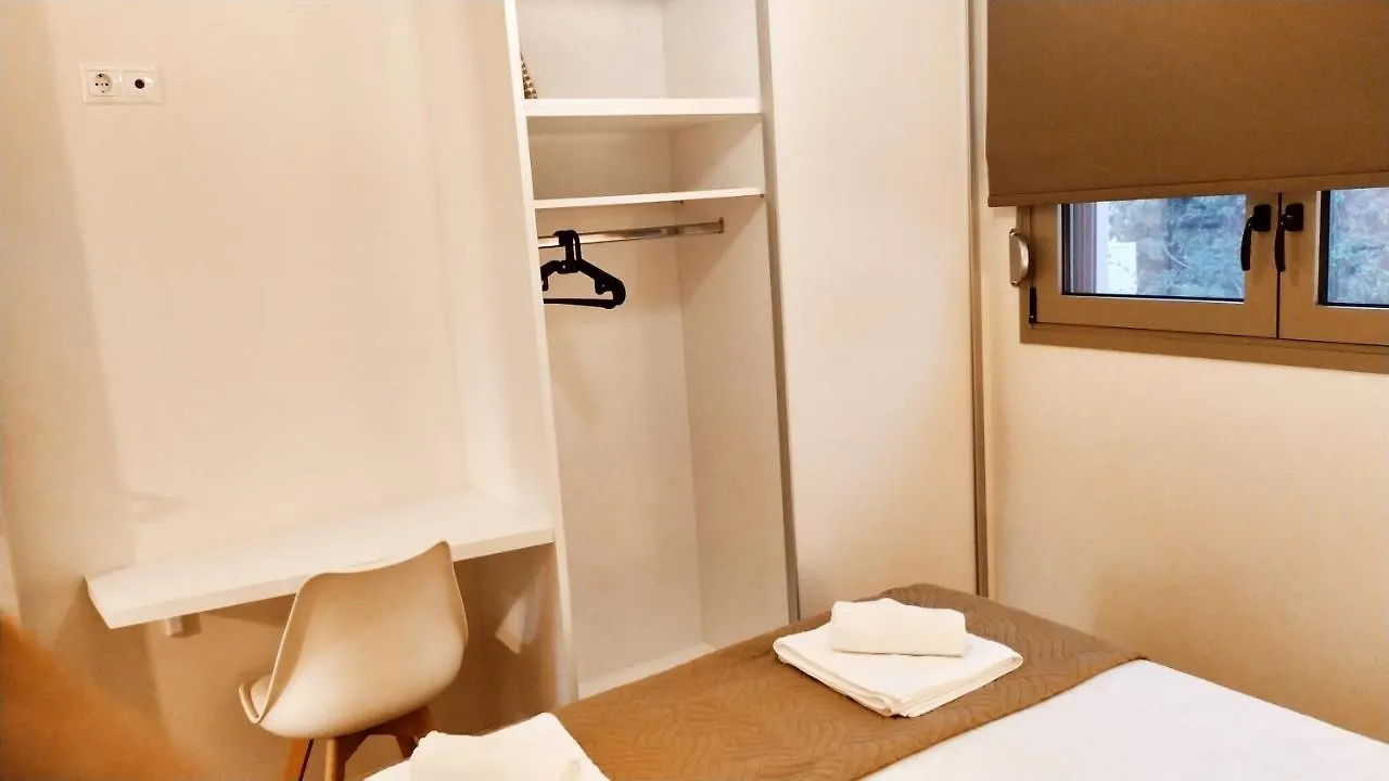 Uni Island - Old Town Suites Candia
