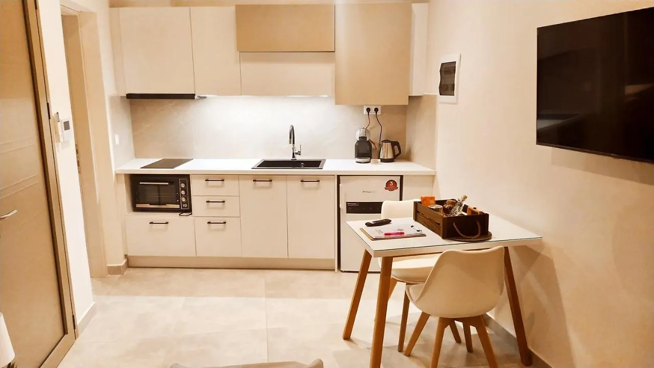 Uni Island - Old Town Suites Candia 0*,